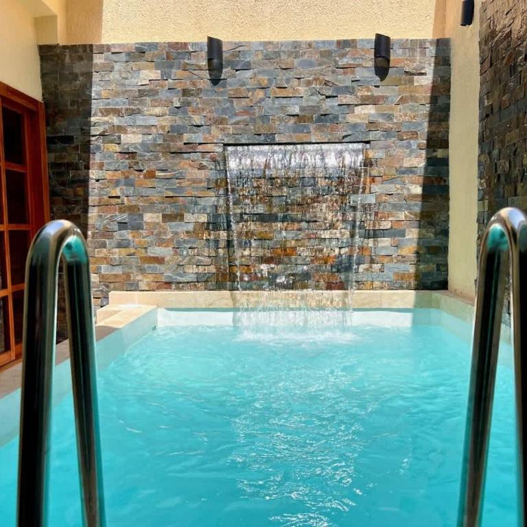 4 Bedroom Villa - Minutes to Walled City - Villa - 7