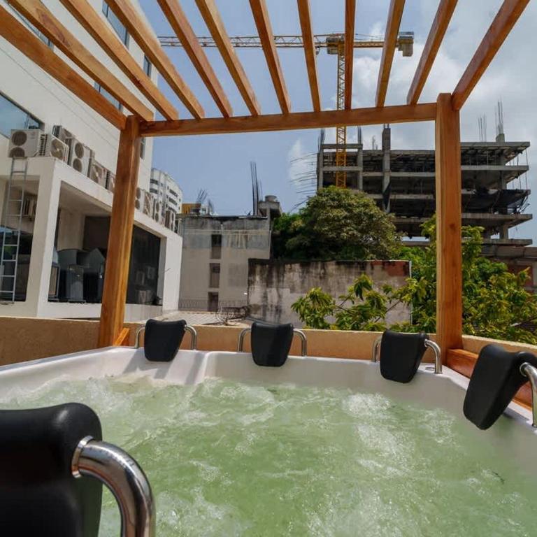 3 Bedroom Luxury Villa - Minutes to Walled City - Villa - 27