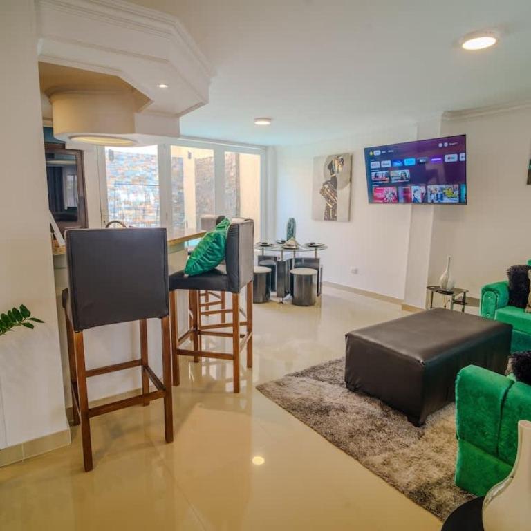 7 Bedroom Gorgeous Vacation Villa - Close to Walled City - Villa - 6