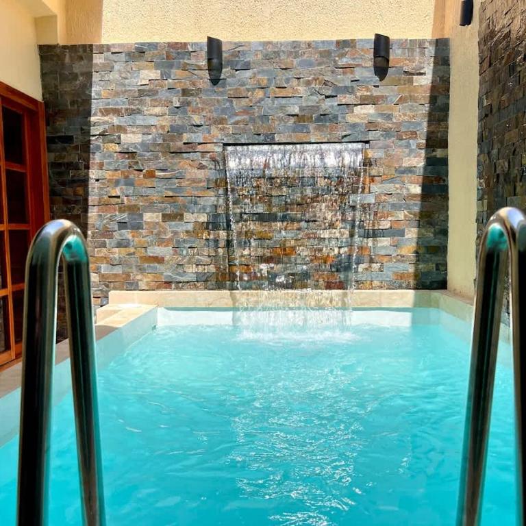 7 Bedroom Gorgeous Vacation Villa - Close to Walled City - Villa - 7