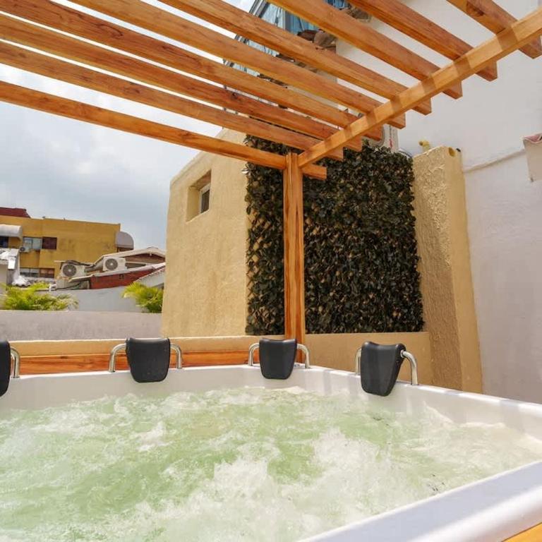 7 Bedroom Gorgeous Vacation Villa - Close to Walled City - Villa - 13