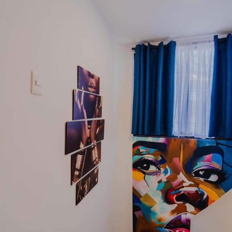 7 Bedroom Gorgeous Vacation Villa - Close to Walled City - Villa - 54