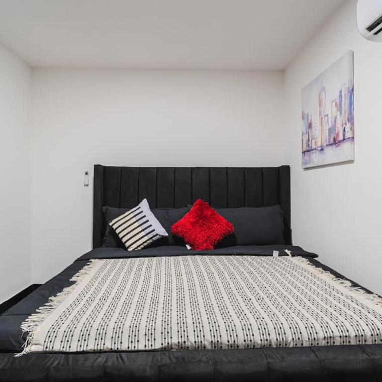 5 Bedroom Villa with Pool & Rooftop Near Old City - Villa - 18