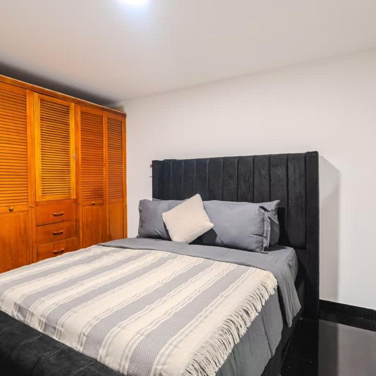 5 Bedroom Villa with Pool & Rooftop Near Old City - Villa - 27