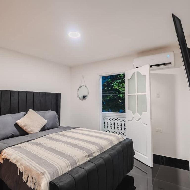 5 Bedroom Villa with Pool & Rooftop Near Old City - Villa - 29