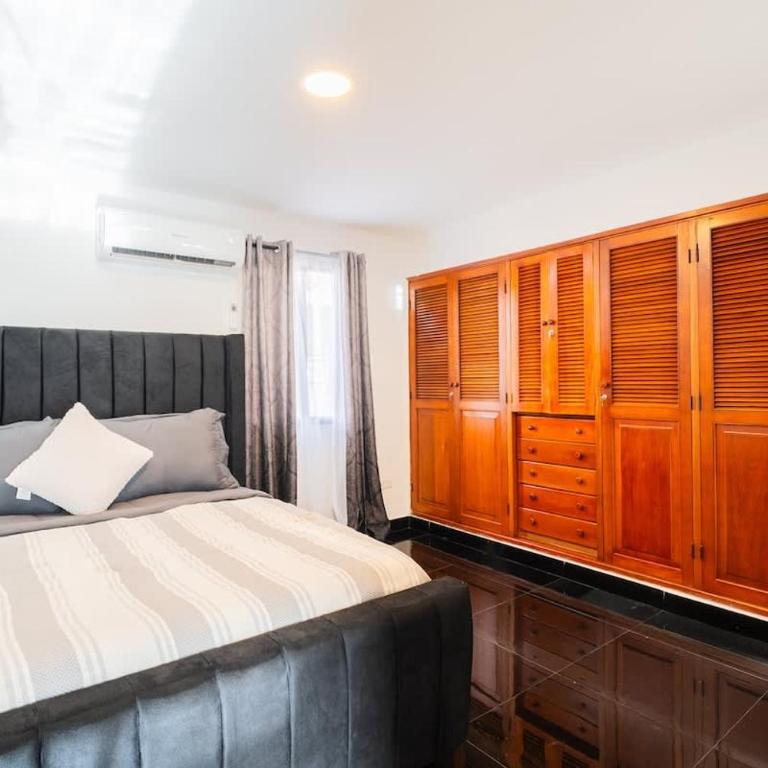 5 Bedroom Villa with Pool & Rooftop Near Old City - Villa - 36