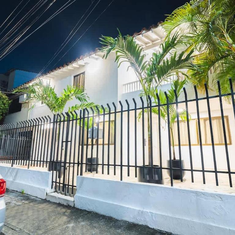 5 Bedroom Villa with Pool & Rooftop Near Old City - Villa - 44