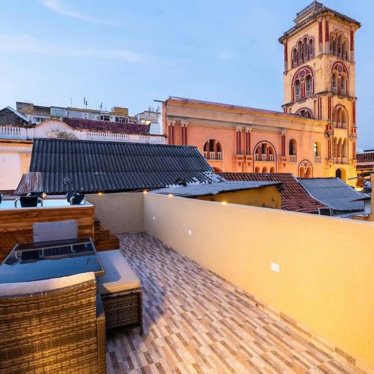 7BR Walled City Diamond Villa - Rooftop Heated Jacuzzi - Villa - 40