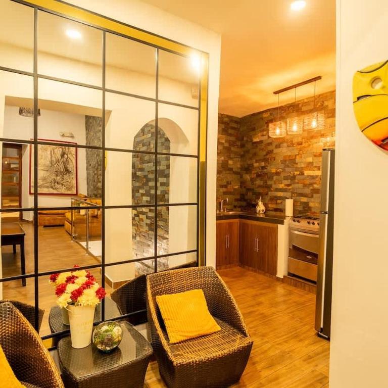 7BR Walled City Diamond Villa - Rooftop Heated Jacuzzi - Villa - 41