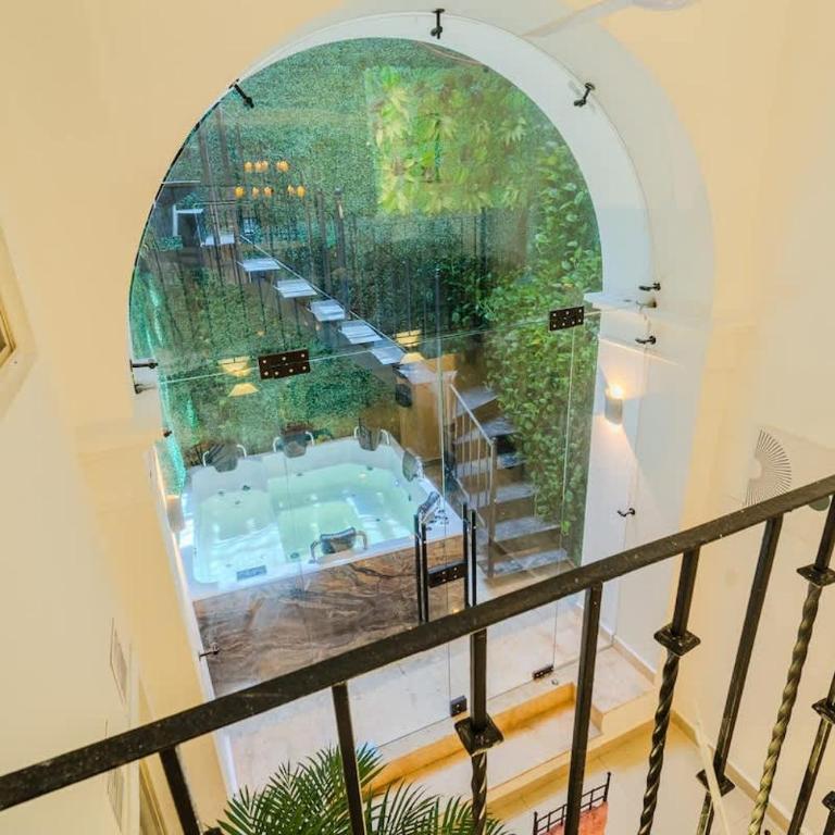 Walled City 9BR Luxury Villa - Jacuzzi & Pool Table - Villa - 20