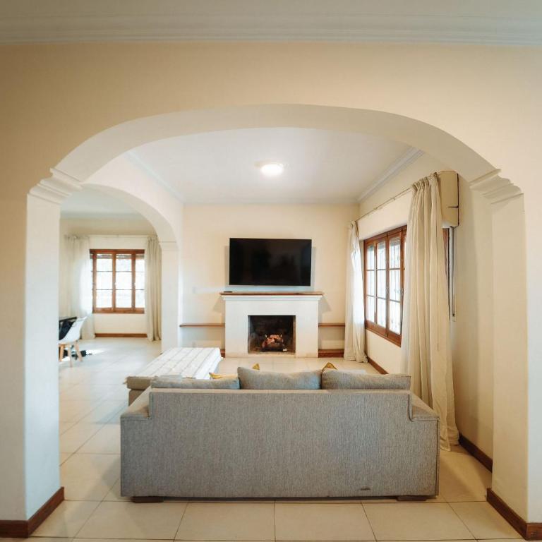 Hermosa Mansión-Parque inigualable-Pileta y AA - Villa Deluxe - 22