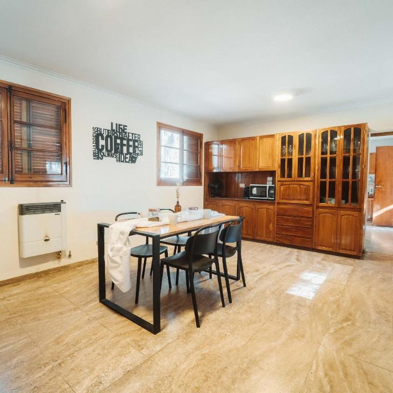 Hermosa Mansión-Parque inigualable-Pileta y AA - Villa Deluxe - 32