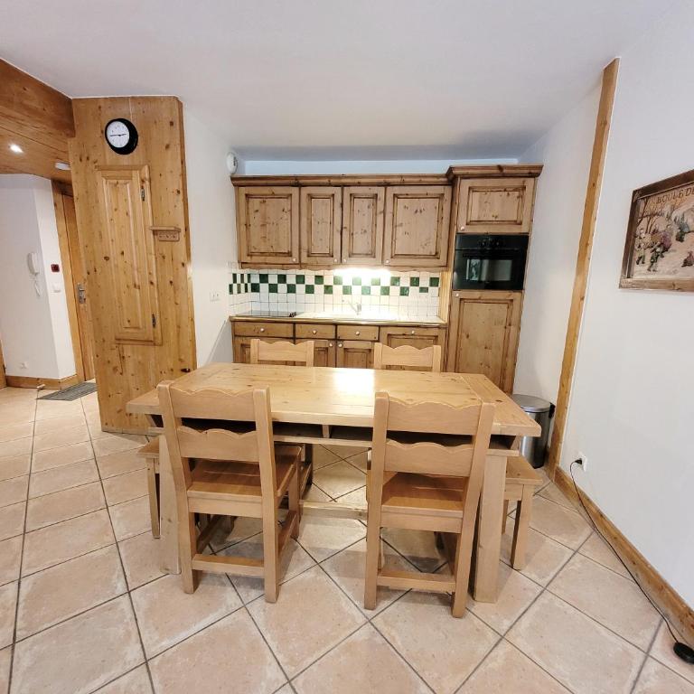 Très bel appartement à Serre Chevalier proche centre station et pistes - Appartement 2 Chambres avec Terrasse - 10