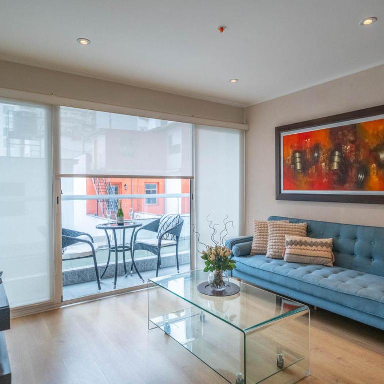 Luxury Flat Miraflores Pool Gym Fast WiFi Balcony - One-Bedroom Apartment - 3