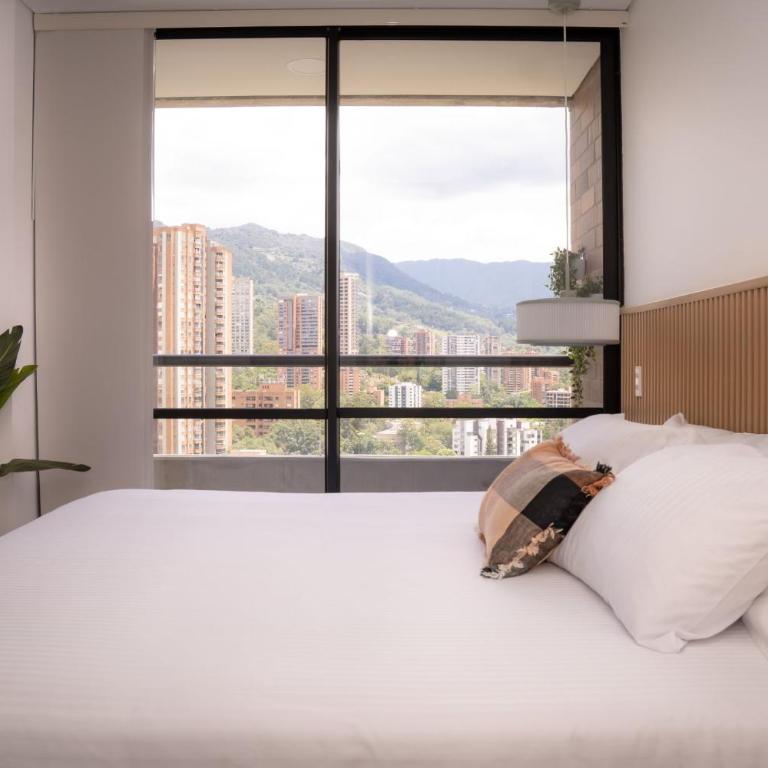 Grand By Jalo - Two-Bedroom Deluxe Apartment with Balcony - 4