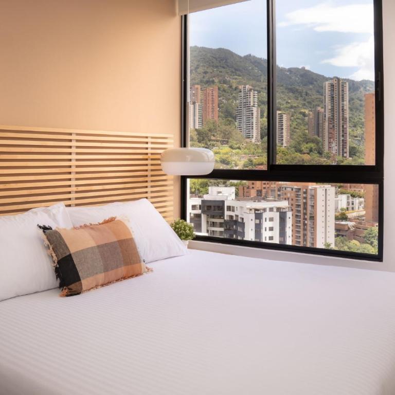 Grand By Jalo - Two-Bedroom Deluxe Apartment with Balcony - 19