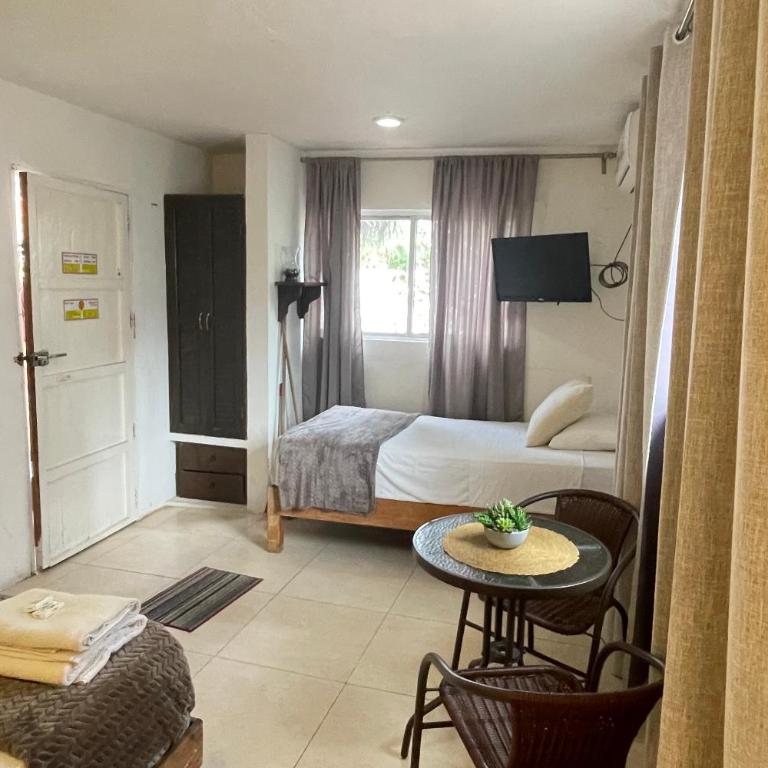 Isla Mujeres Studio for 3 Punta Norte Downtown - One-Bedroom Apartment - 4