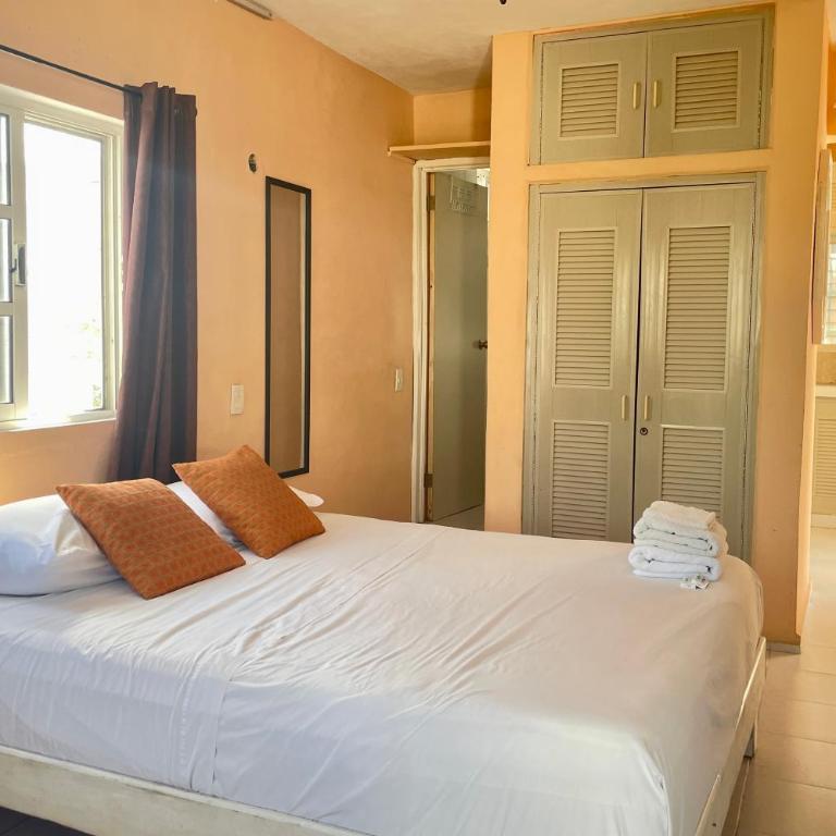 Central Studio with Balcony & Kitchen - Apartment with Balcony - 2