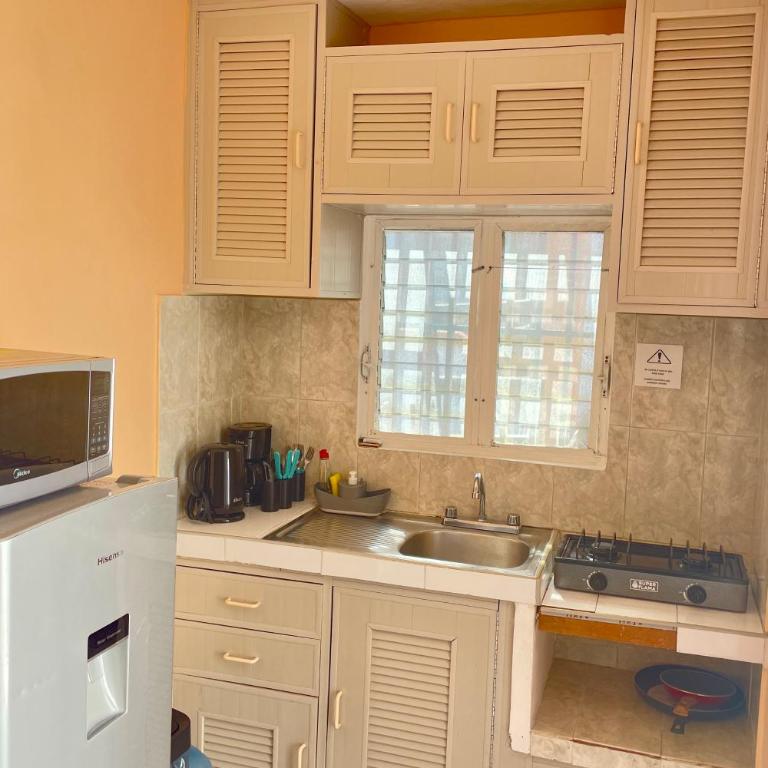 Central Studio with Balcony & Kitchen - Apartment with Balcony - 9