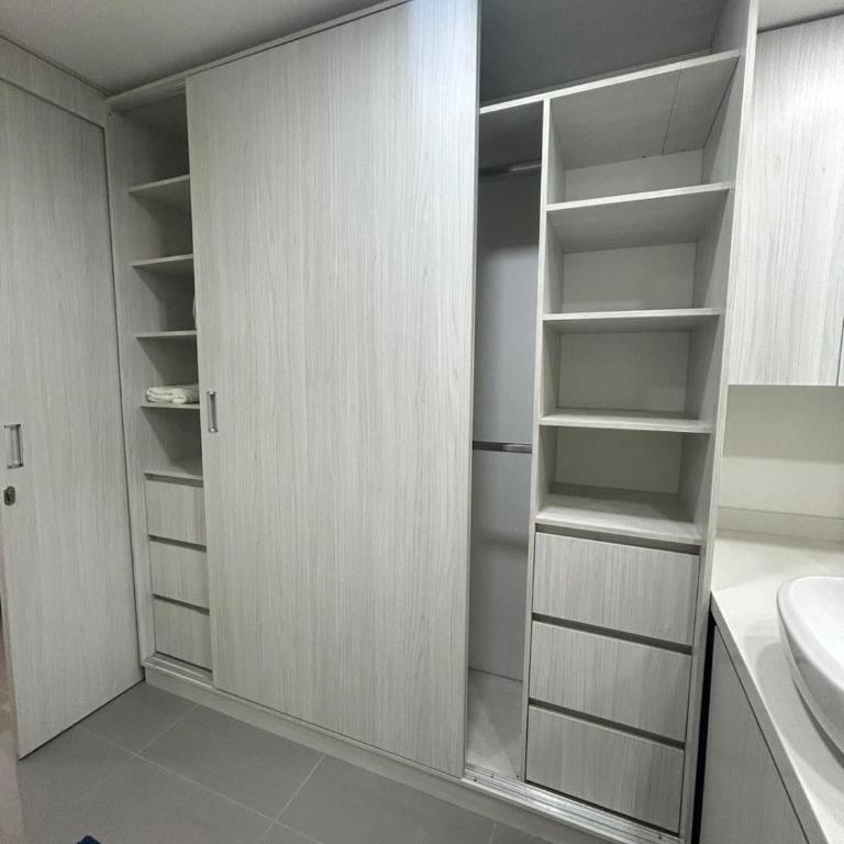Apartamento tipo loft al norte de Cali, cerca al aeropuerto y terminal - One-Bedroom Apartment - 16