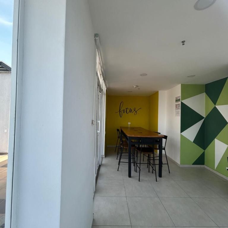 Apartamento tipo loft al norte de Cali, cerca al aeropuerto y terminal - One-Bedroom Apartment - 38