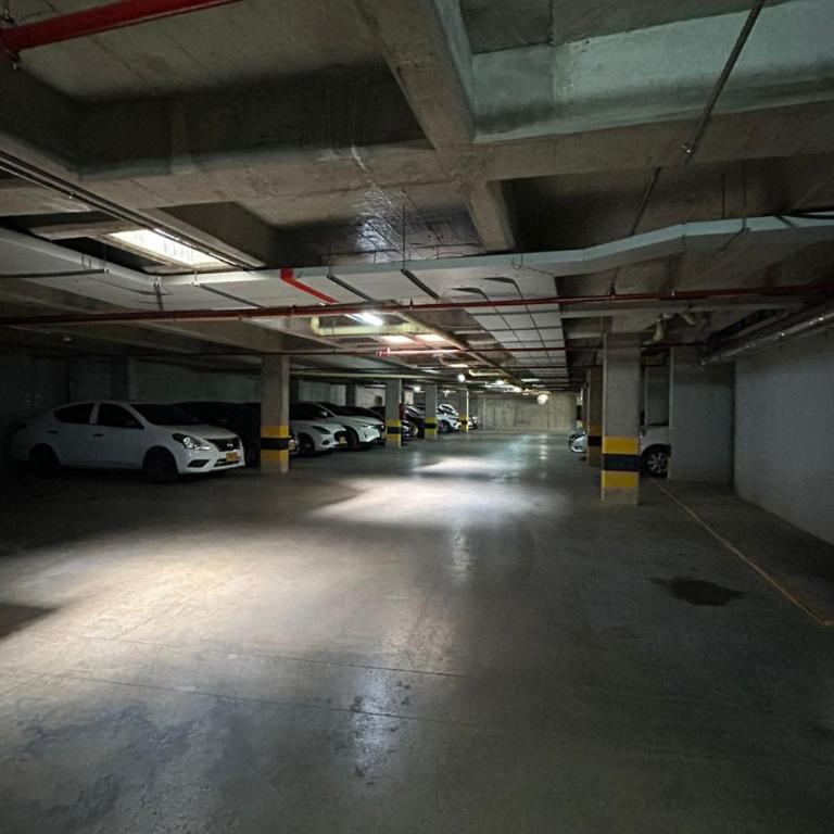 Apartamento tipo loft al norte de Cali, cerca al aeropuerto y terminal - One-Bedroom Apartment - 64