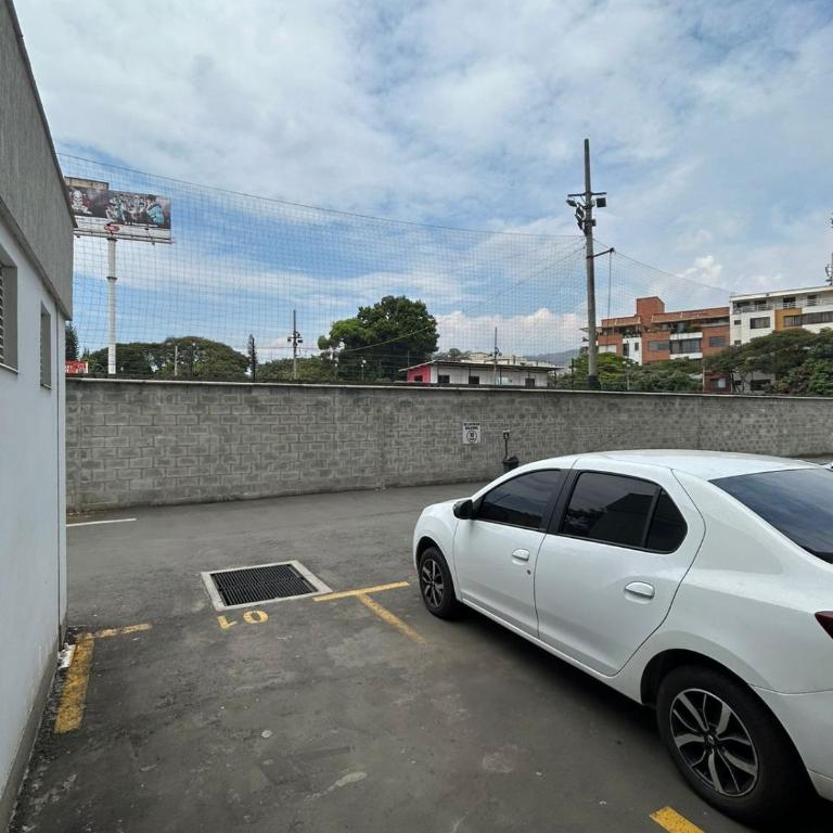 Apartamento tipo loft al norte de Cali, cerca al aeropuerto y terminal - One-Bedroom Apartment - 66