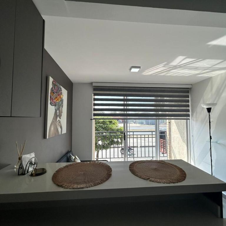 Apartamento tipo loft al norte de Cali, cerca al aeropuerto y terminal - One-Bedroom Apartment - 75