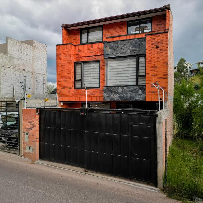 Moderna Casa Cuenca - Three-Bedroom House - 6