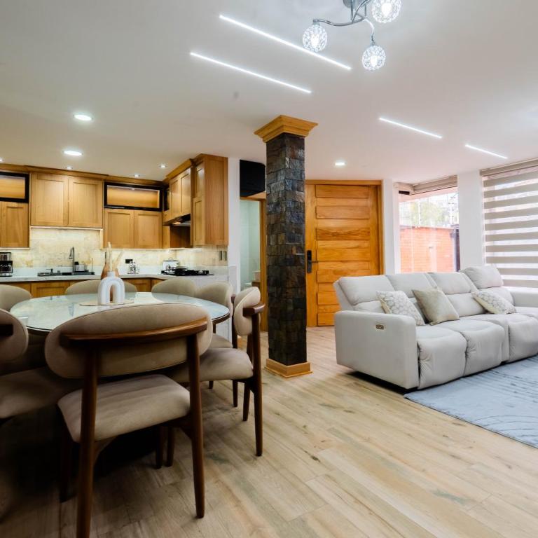 Moderna Casa Cuenca - Three-Bedroom House - 17