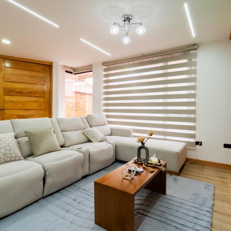 Moderna Casa Cuenca - Three-Bedroom House - 29