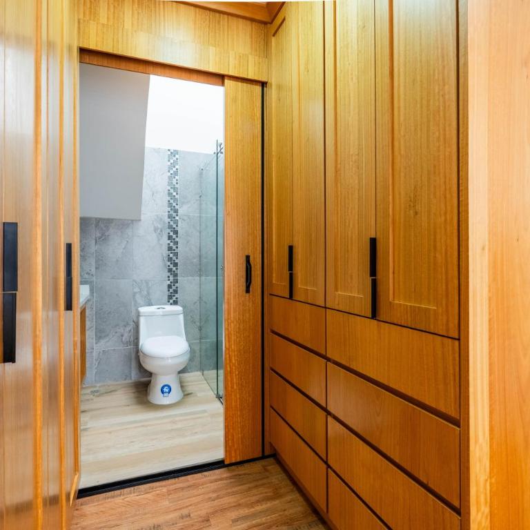 Moderna Casa Cuenca - Three-Bedroom House - 32