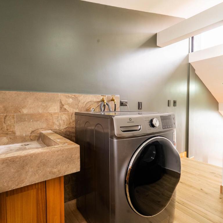 Moderna Casa Cuenca - Three-Bedroom House - 53