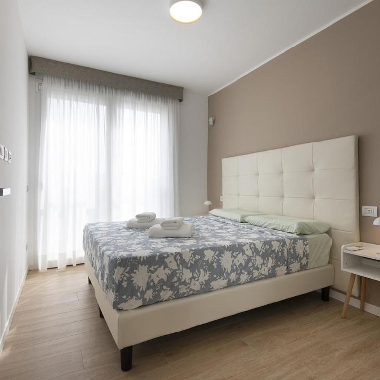 Rho Fiera-CityLife-SanSiro- 20 minutes from the Duomo - Appartamento con 2 Camere da Letto - 4