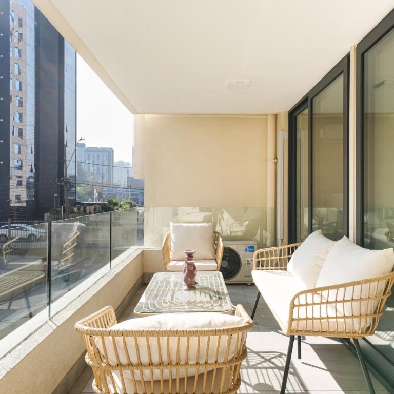 Depto de lujo, ubicación privilegiada con estacionamiento - One-Bedroom Apartment - 7