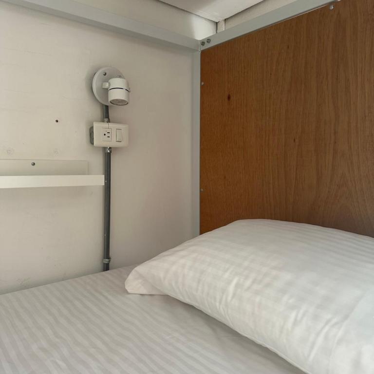 Hostal Macondo Bogotá - Cama en habitación compartida mixta de 6 camas - 5