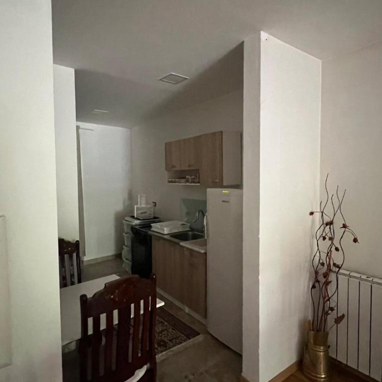 Central apartment in the heart of Visoko - Parking on premises - Apartman sa 2 Spavaće Sobe - 8