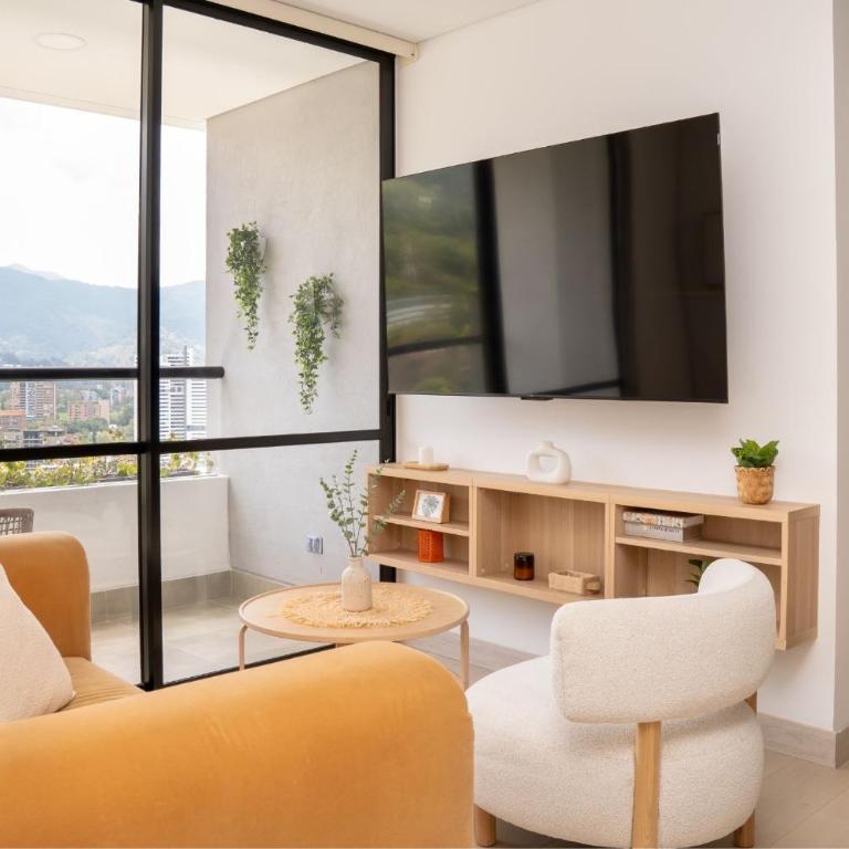 Grand By Jalo - Two-Bedroom Deluxe Apartment with Balcony - 3
