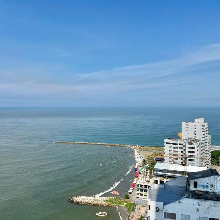 Oceanview Bocagrande Laguito Palmetto Sunset Building - Two-Bedroom Apartment with Balcony and Sea View - 10