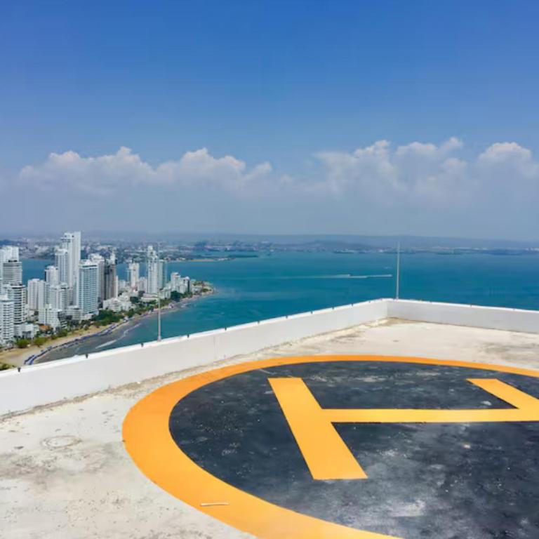 Oceanview Bocagrande Laguito Palmetto Sunset Building - Two-Bedroom Apartment with Balcony and Sea View - 11