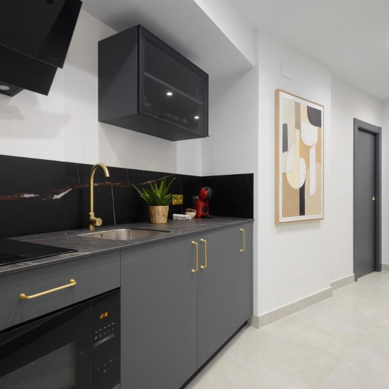 San Lázaro Suites - Three-Bedroom Deluxe Apartment - 5