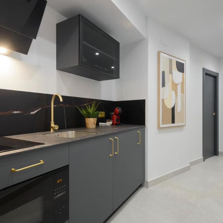 San Lázaro Suites - Three-Bedroom Deluxe Apartment - 10