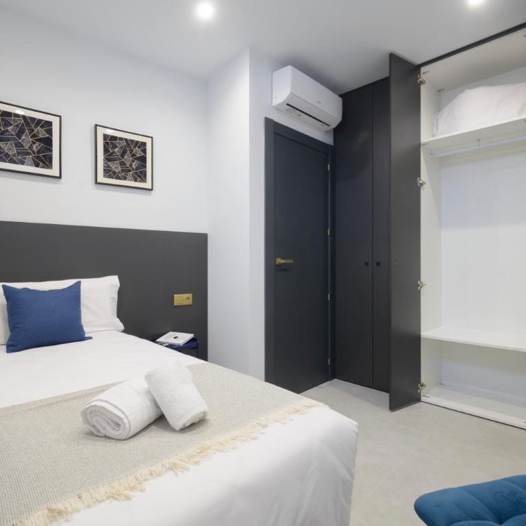 San Lázaro Suites - Three-Bedroom Deluxe Apartment - 23