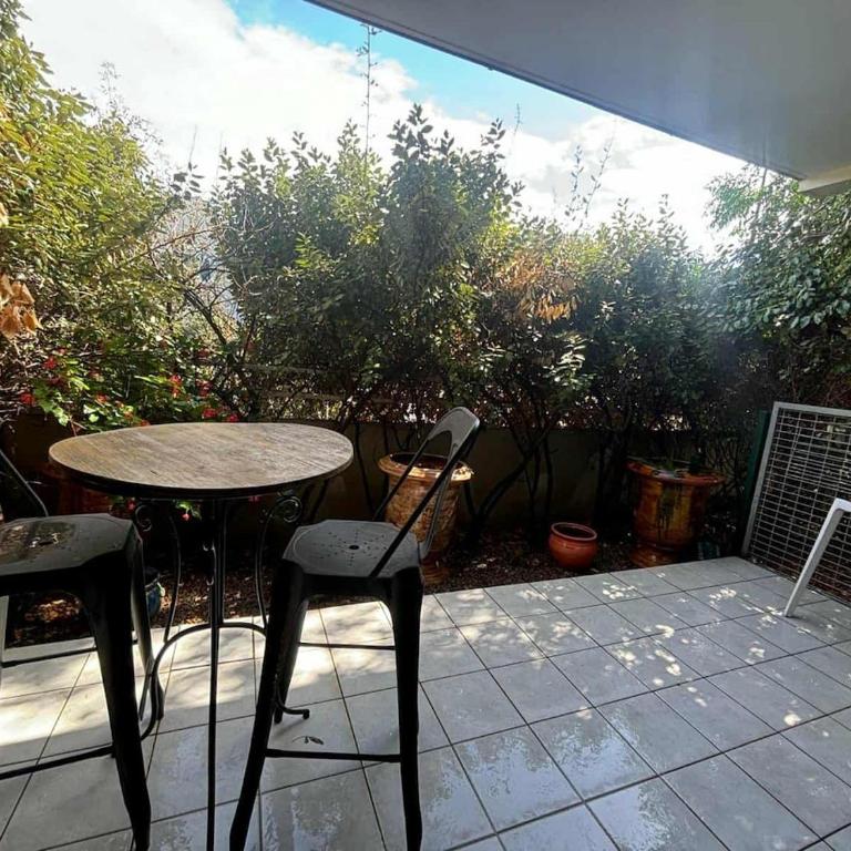 Confortable appartement rez de jardin- terrasse - parking - Apartamento de 1 dormitorio - 25