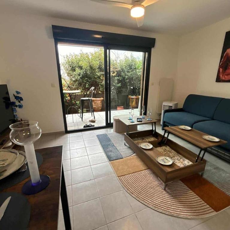 Confortable appartement rez de jardin- terrasse - parking - Apartamento de 1 dormitorio - 32