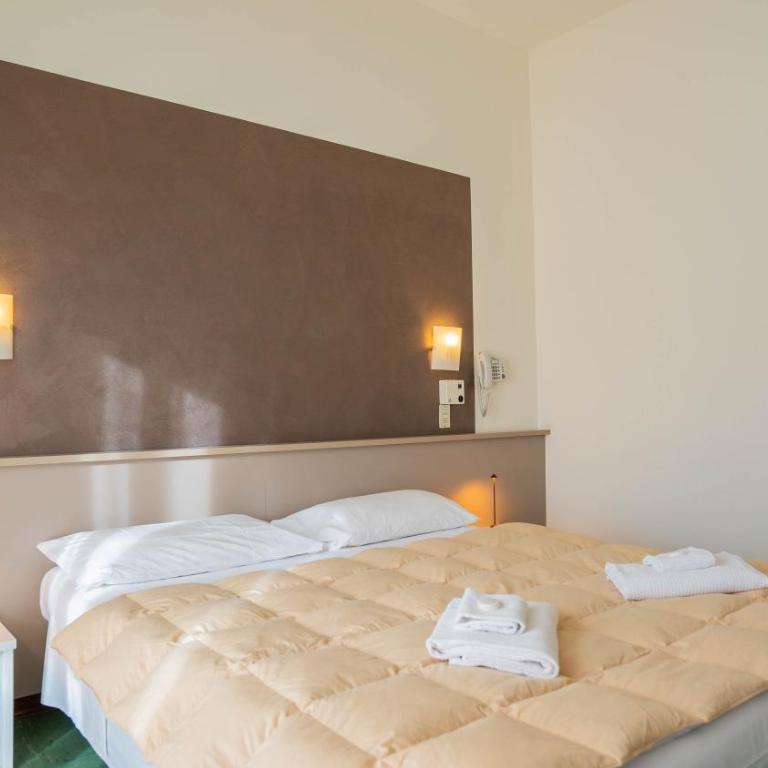 Hotel Sorriso - Camera Matrimoniale/Doppia con Letti Singoli - 8