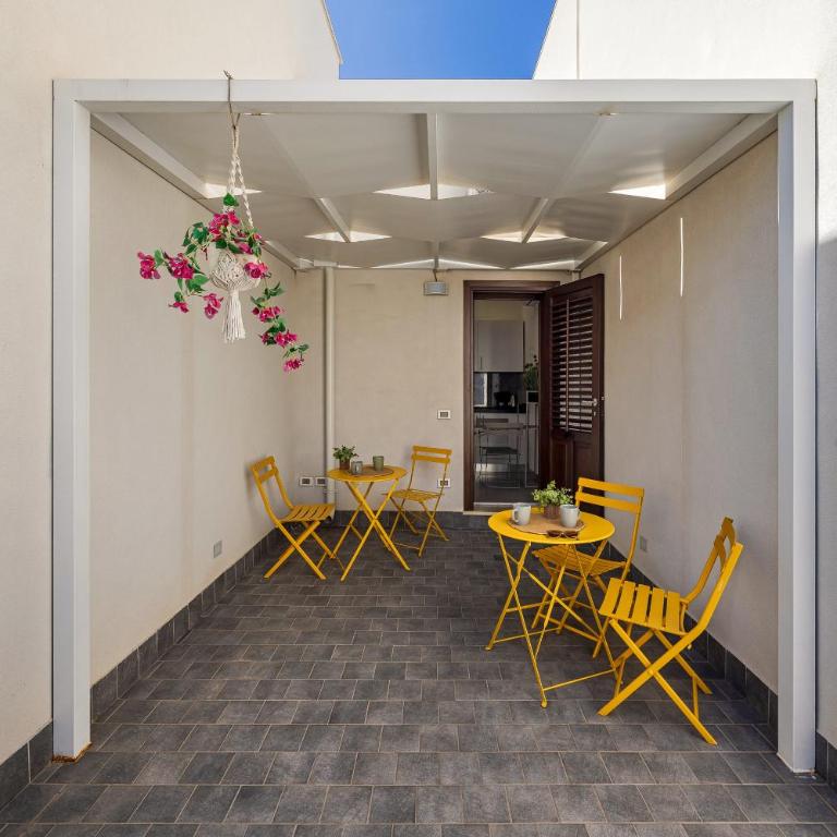 Casa Azzurra Rooms e apartment By Dimora Hub - One-Bedroom Apartment with Terrace - 22
