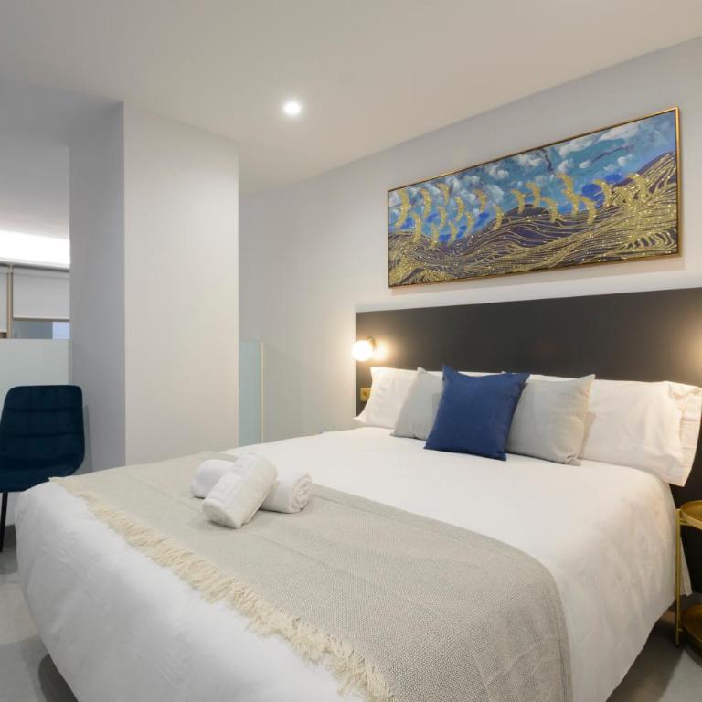 San Lázaro Suites - Three-Bedroom Deluxe Apartment - 5