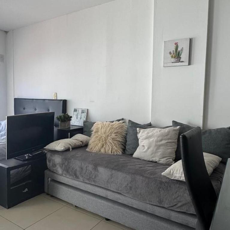 DISEÑO Y CONFORD EN PLENO CENTRO Porteño - Estudio Familiar - 18