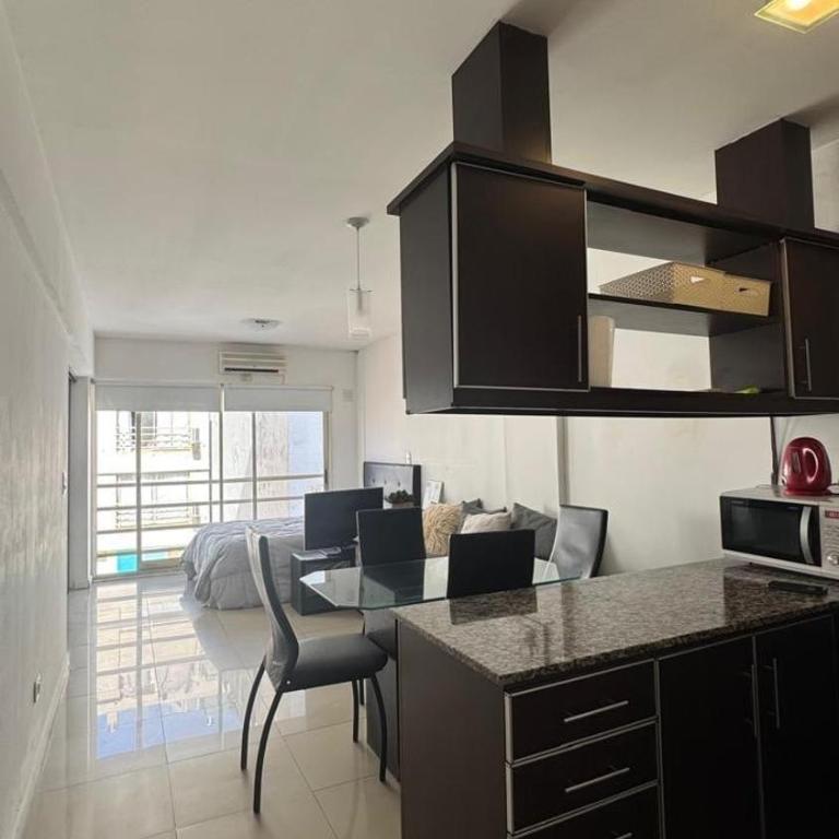 DISEÑO Y CONFORD EN PLENO CENTRO Porteño - Estudio Familiar - 17